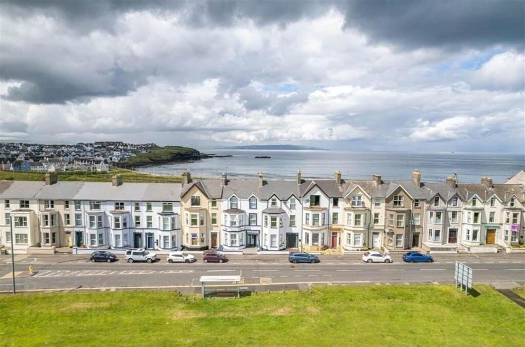 1 Dunluce Park - Portrush By The Sea 아파트 외부 사진
