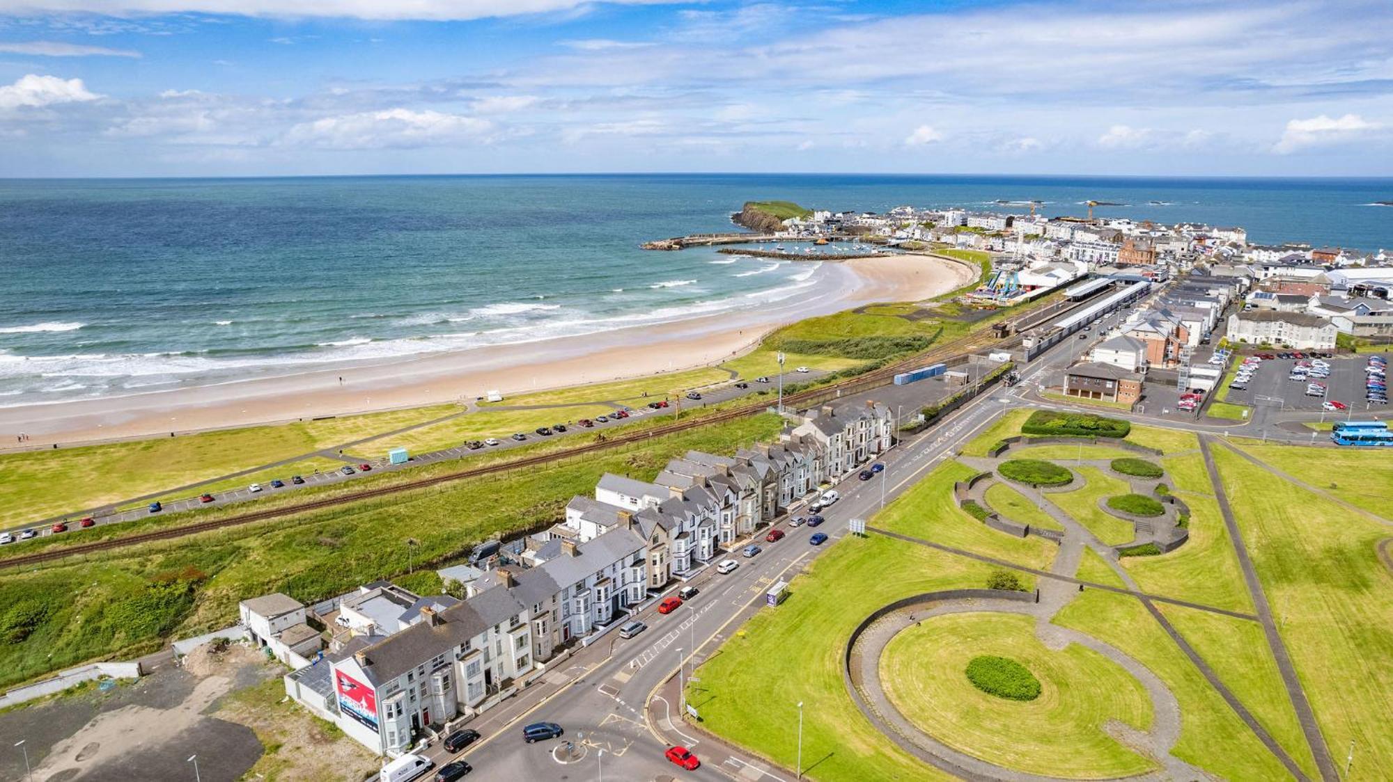 1 Dunluce Park - Portrush By The Sea 아파트 외부 사진