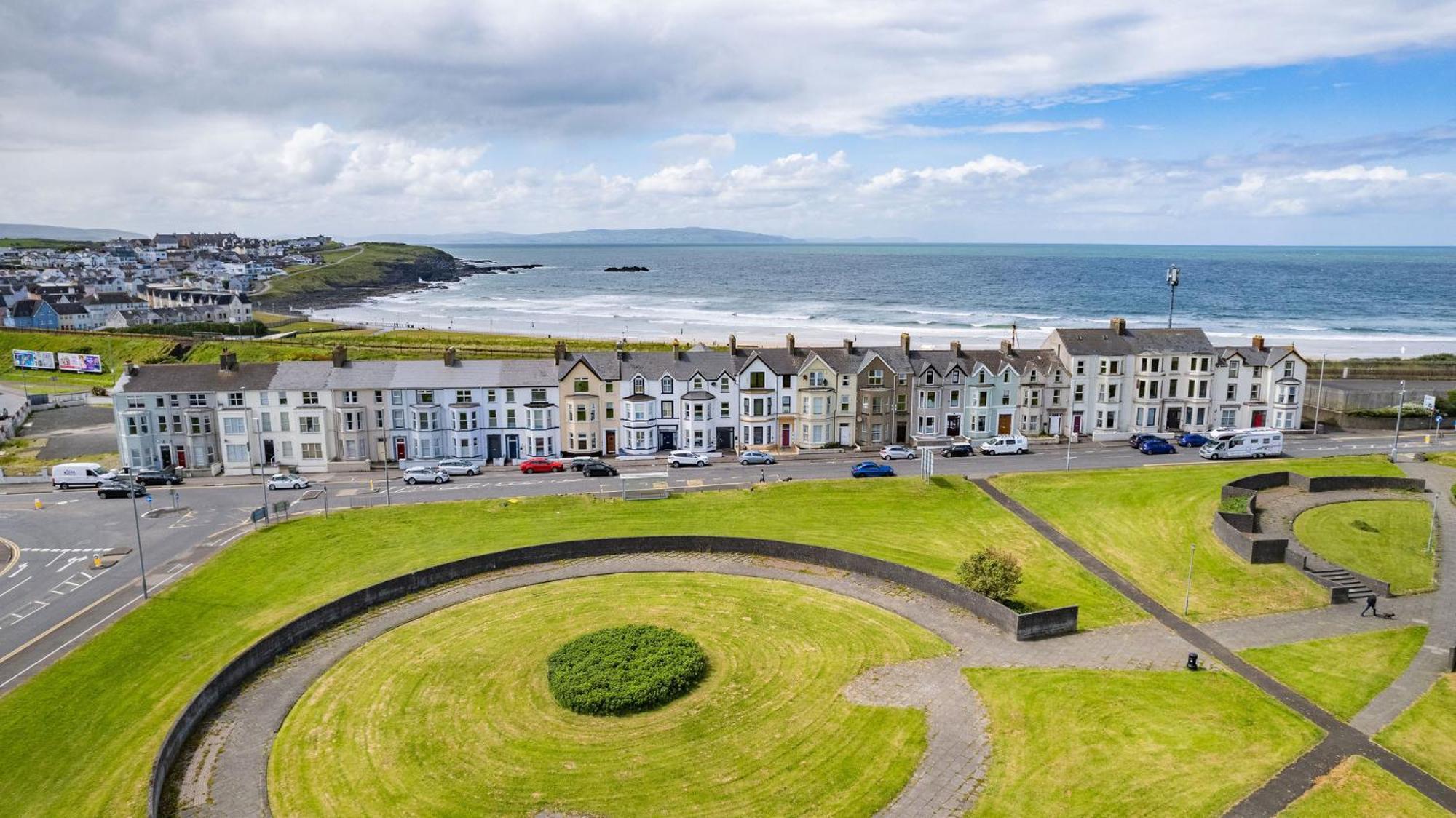1 Dunluce Park - Portrush By The Sea 아파트 외부 사진